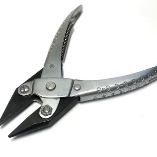 Paralelinės replės  140 mm plokščios pusapvalės smailėjančios