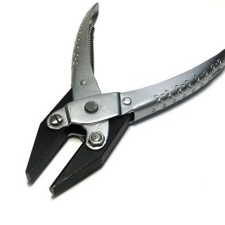 Paralelinės replės  140 mm plokščios/pusapvalės