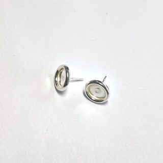 Vinutė sidabrinė auskarui , 8 mm lėkštute su borteliu